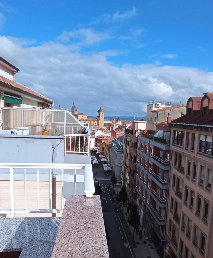 Atico Quintana I - Con Terraza, Vistas A La Ciudad, En El Centro, Con Wifi Y Garaje Appartement Oviedo Buitenkant foto