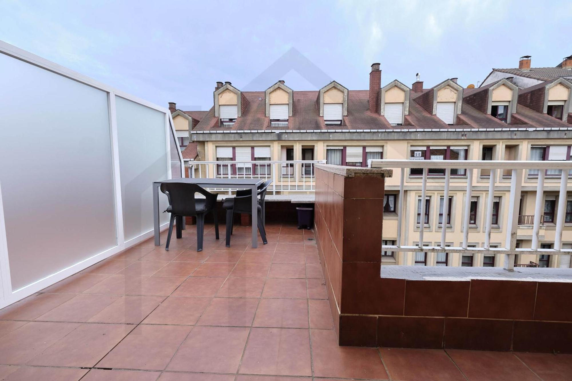 Atico Quintana I - Con Terraza, Vistas A La Ciudad, En El Centro, Con Wifi Y Garaje Appartement Oviedo Buitenkant foto